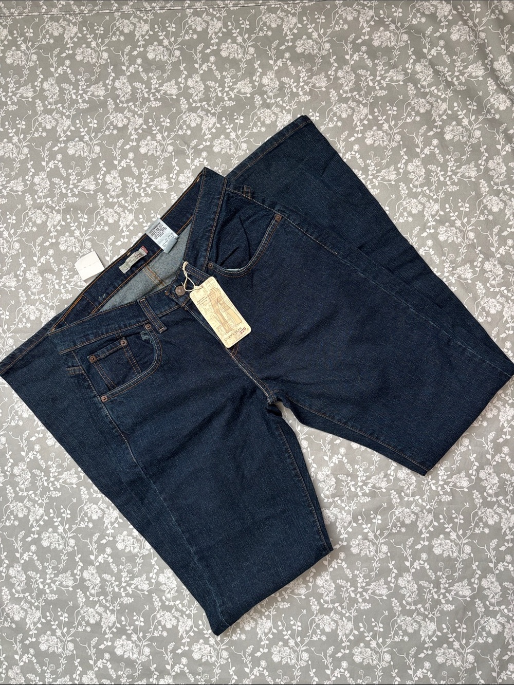 Levi's Women's Dark Indigo Boot Cut Jeans (Long)